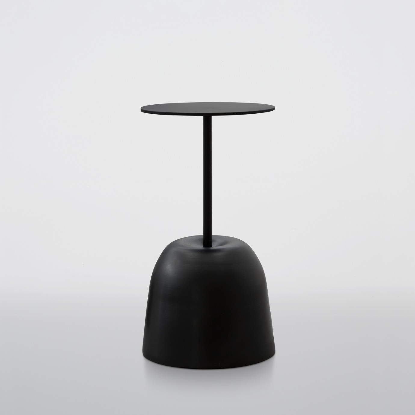 imperfecttolab-tables-basalto-table-d-appoint-fenix image 2