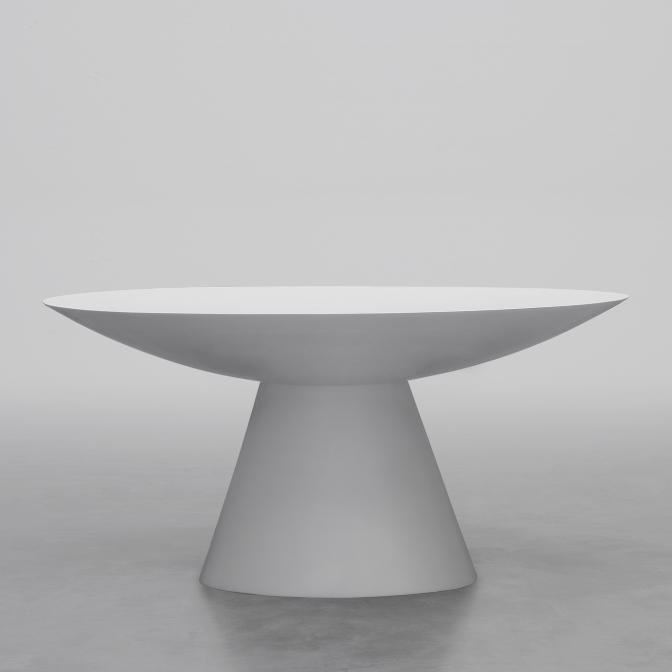 imperfecttolab-olav-table-ovale-pied-central image 2