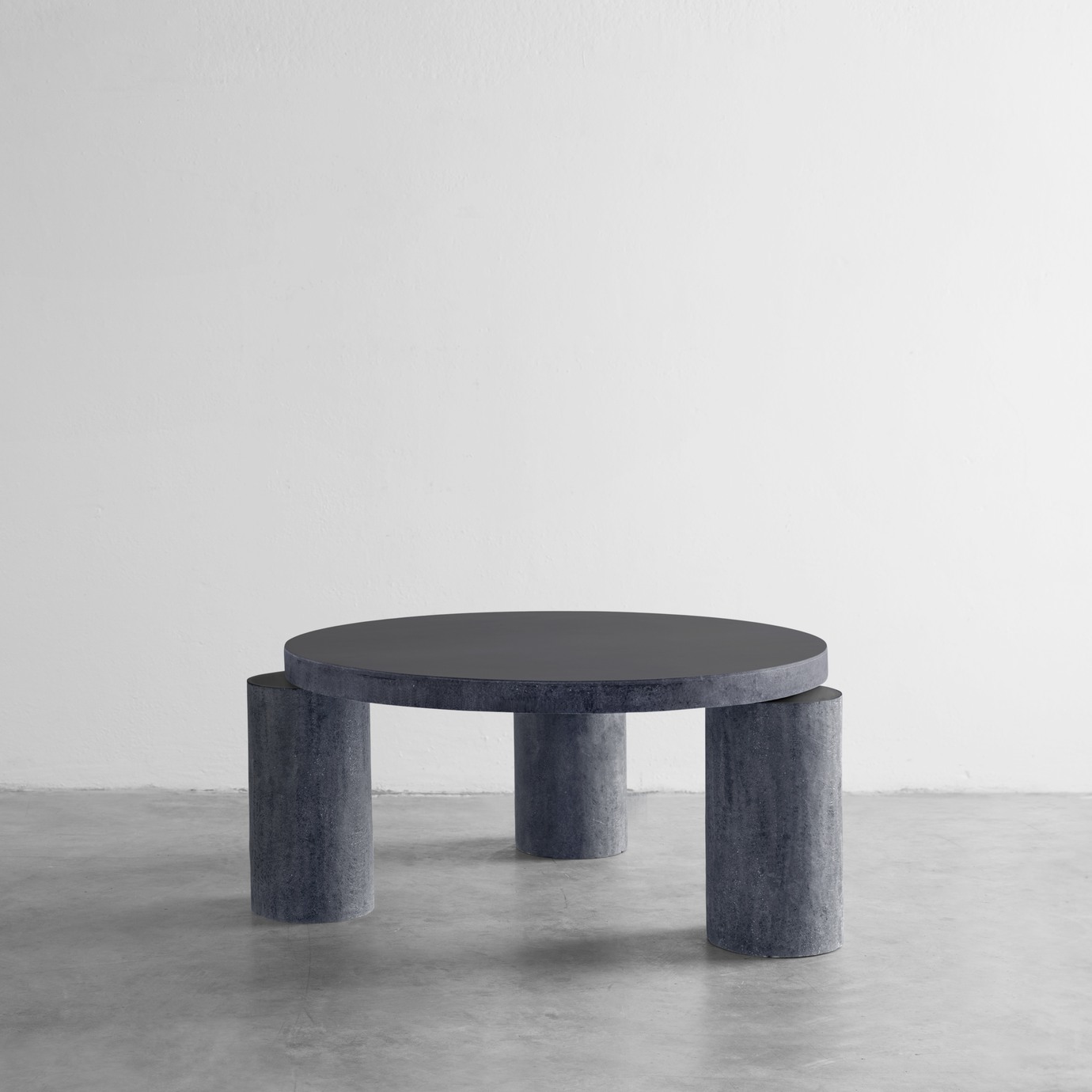 imperfecttolab-orbit-table-design-plateau-suspendu image 5