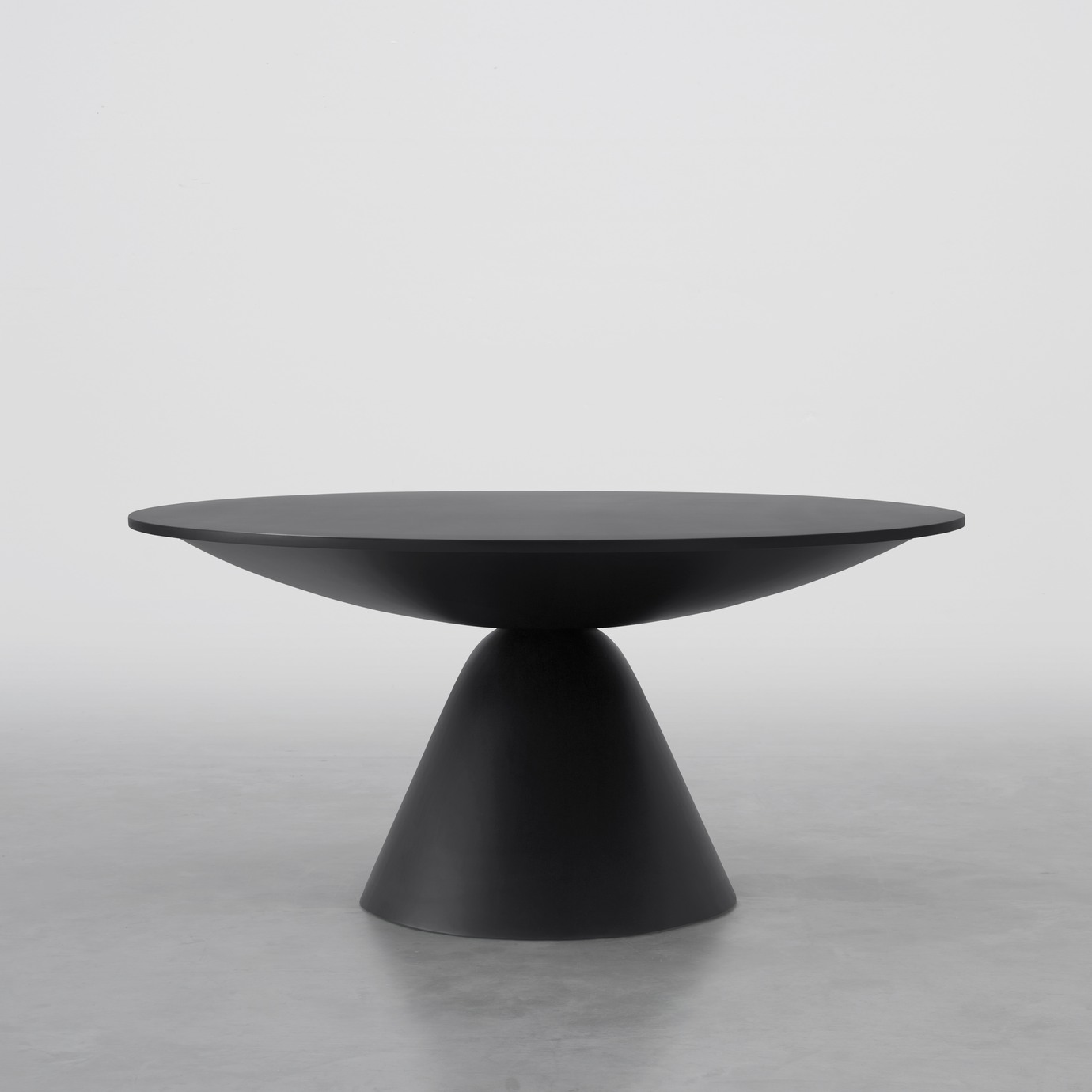imperfecttolab-plateau-table-ronde-base-cloche image 2