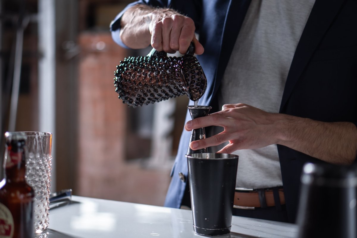 klimchi-hobnail-mini-pichet-black-smoke-350-ml image 2
