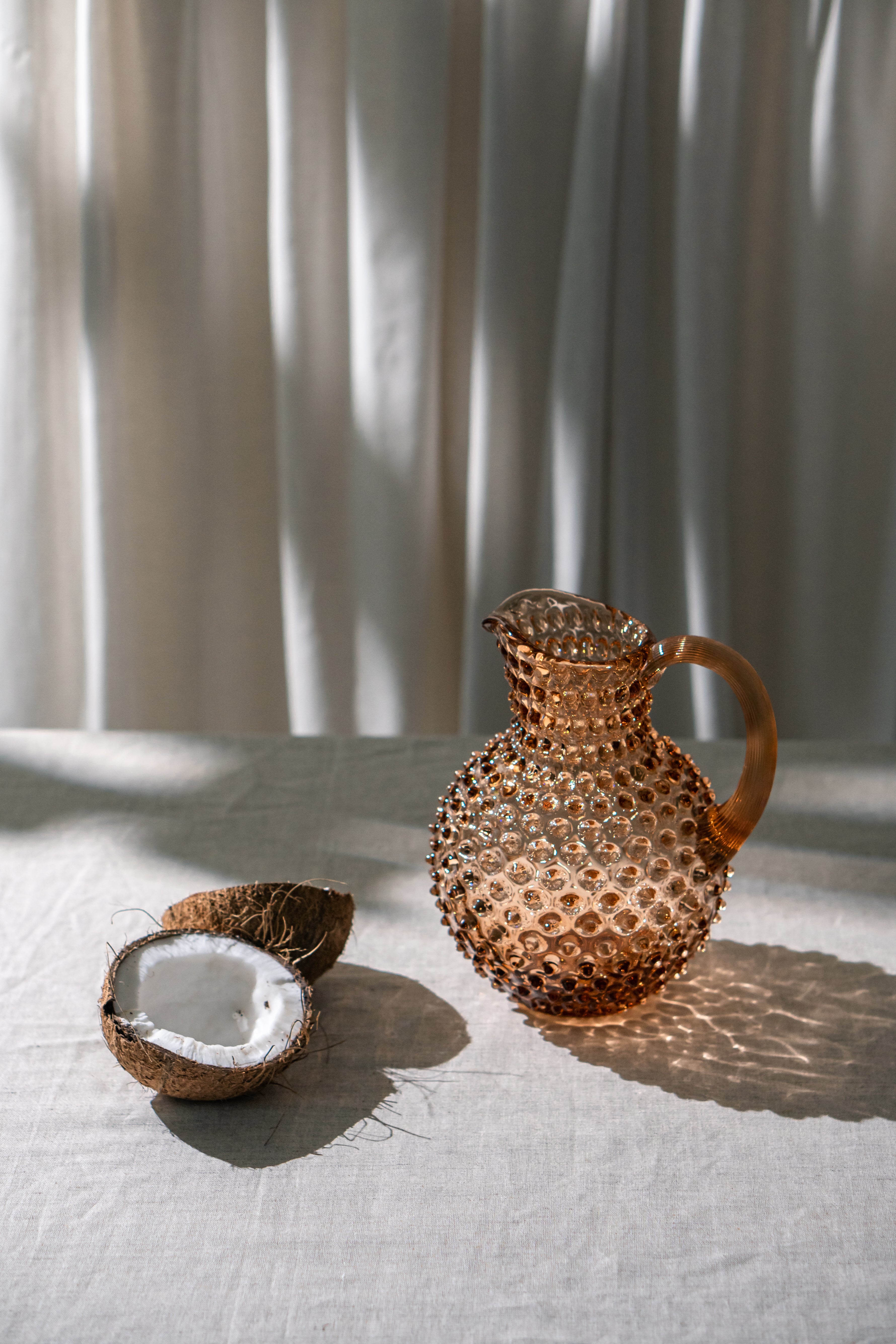 klimchi-hobnail-carafe-en-verre-bronze-2-l image 3