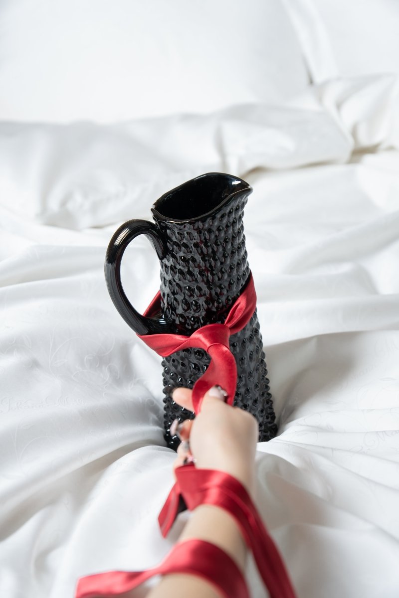 klimchi-hobnail-carafe-1-l-noire-picots image 6