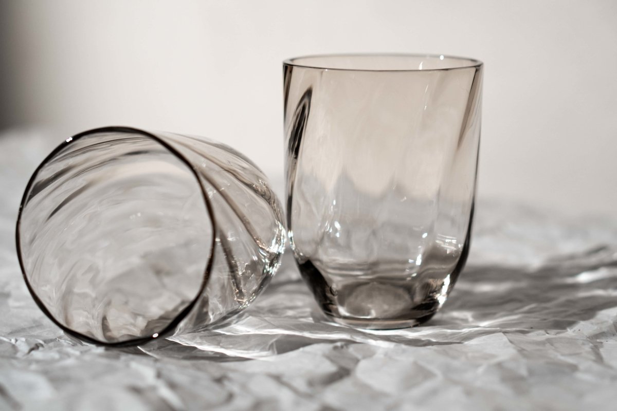 klimchi-marika-tumbler-fum-noir-verre-cristal image 2