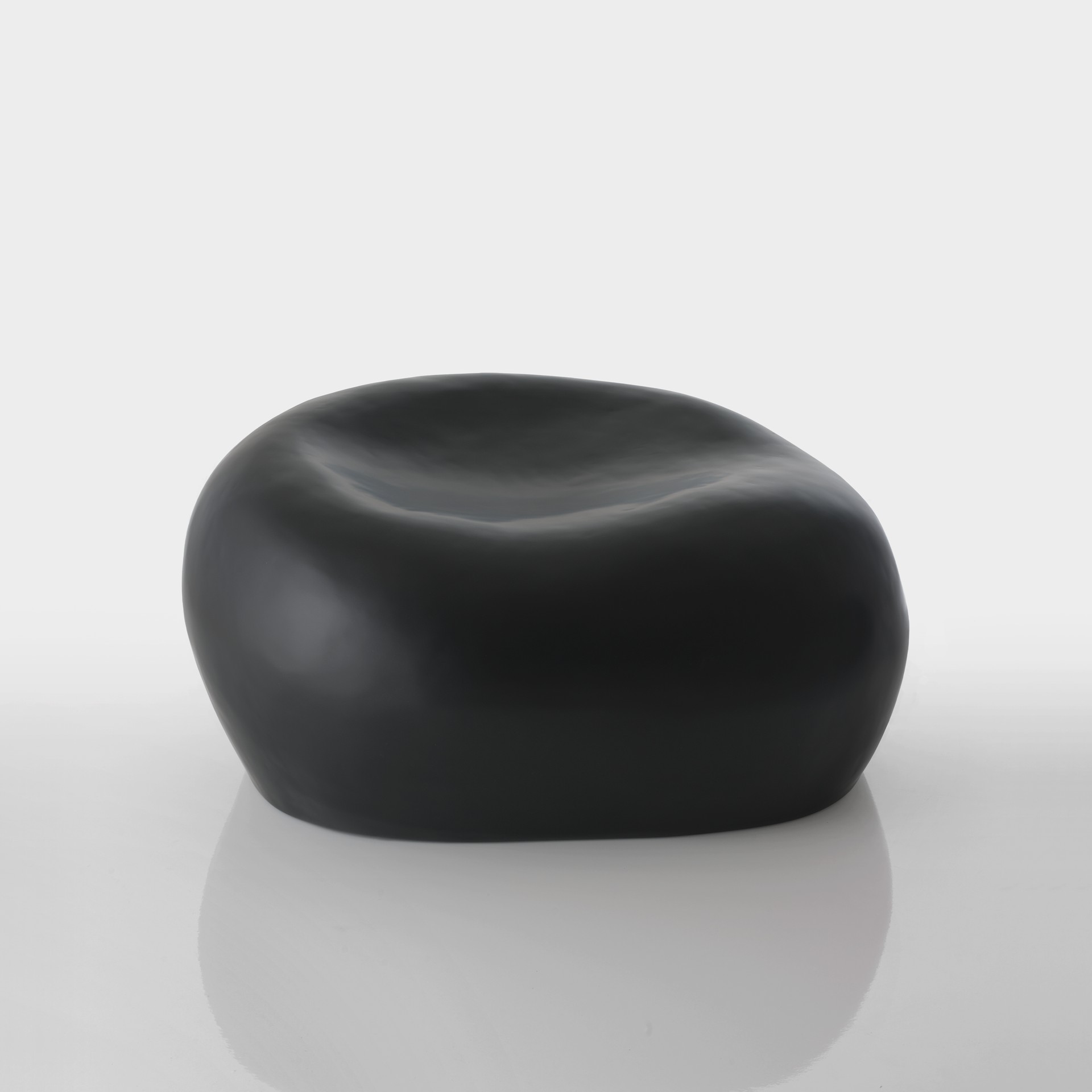 imperfecttolab-ciottolo-chaise-galet-fibre-de-verre image 4