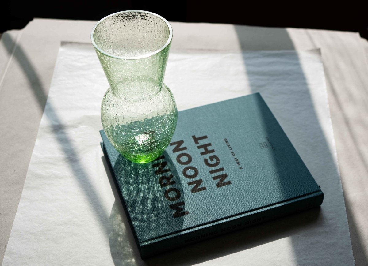 klimchi-felicity-vase-vert-menthe-craquel-artisanal image 4