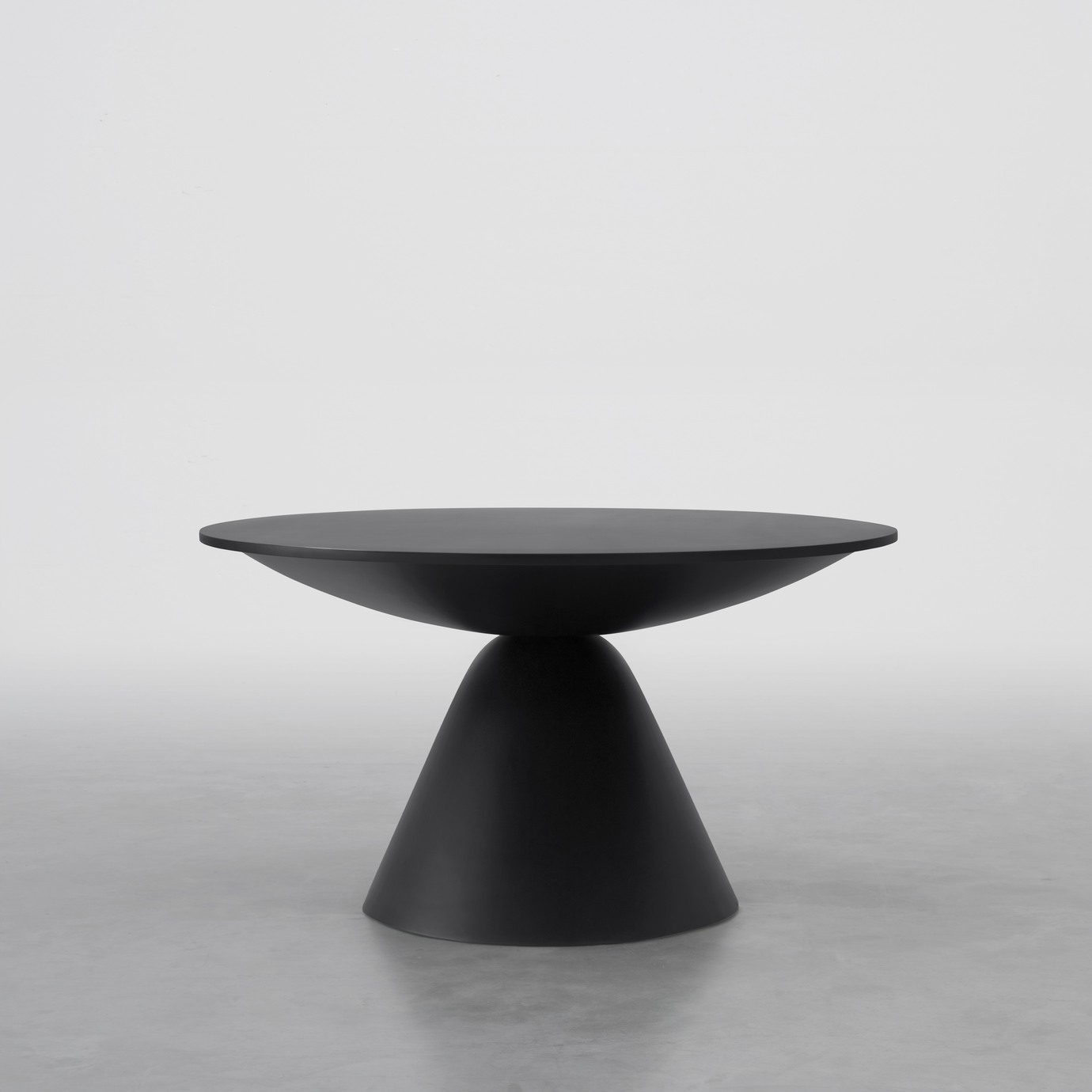 imperfecttolab-plateau-table-ronde-base-cloche image 3