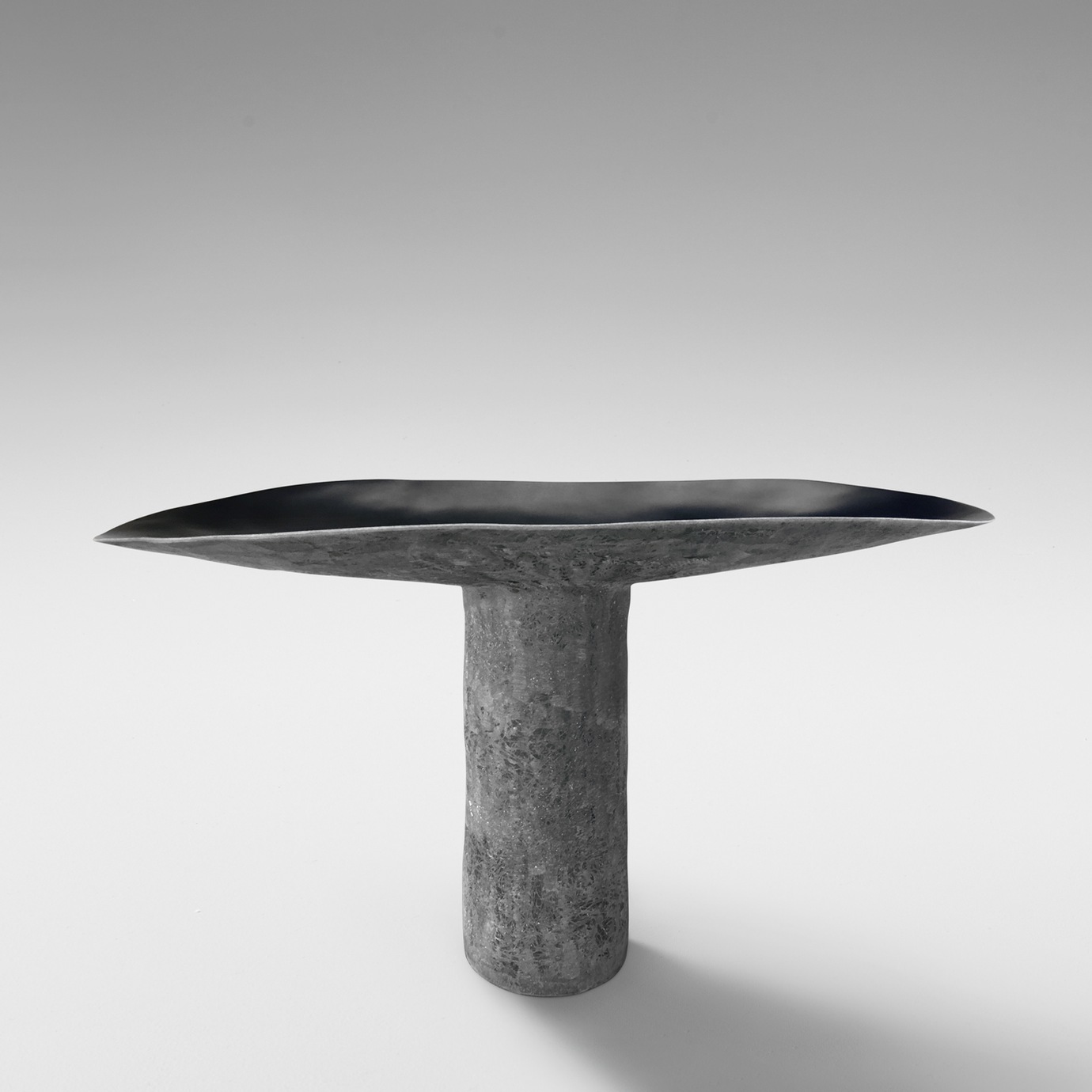 imperfecttolab-tribu-vase-d-coratif-formes-primordiales image 2