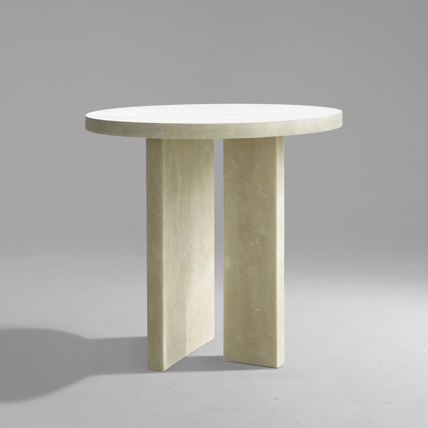 imperfecttolab-e42-table-d-appoint-fibre-de-verre-g-om-trique image 2