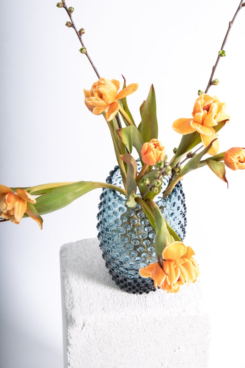 klimchi-hobnail-misty-blue-vase-ovale-bleu image 3