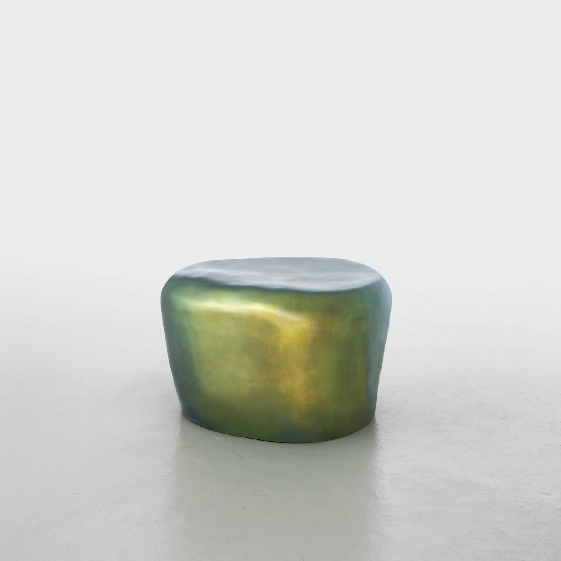imperfecttolab-beetle-fauteuil-iridescent-scarab-e image 5