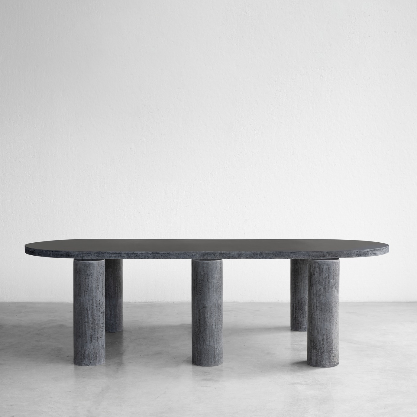 imperfecttolab-orbit-table-design-plateau-suspendu image 2