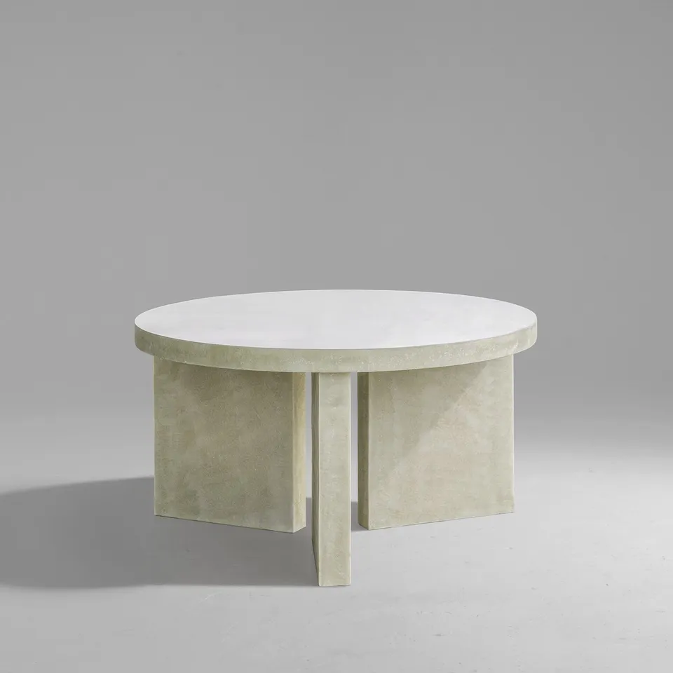 imperfecttolab-e42-table-d-appoint-fibre-de-verre-g-om-trique image 1