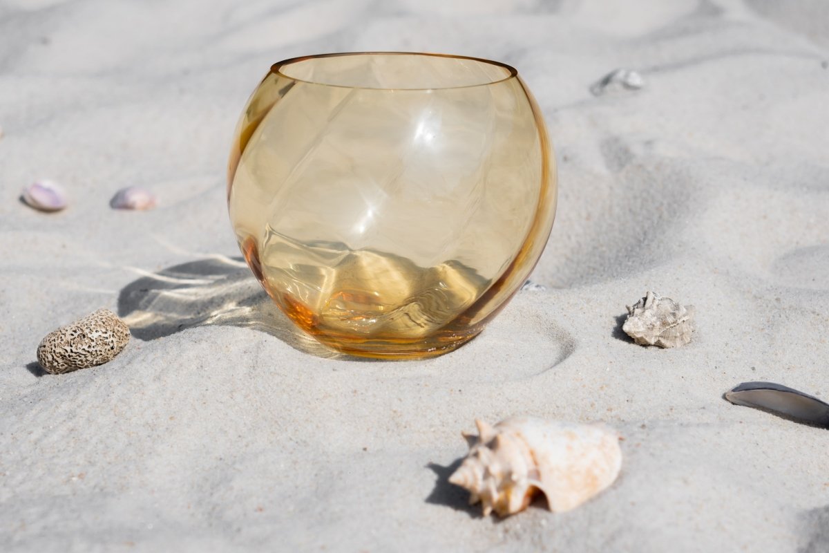klimchi-marika-petit-vase-rond-ambre-jaune-verre-souffl image 5
