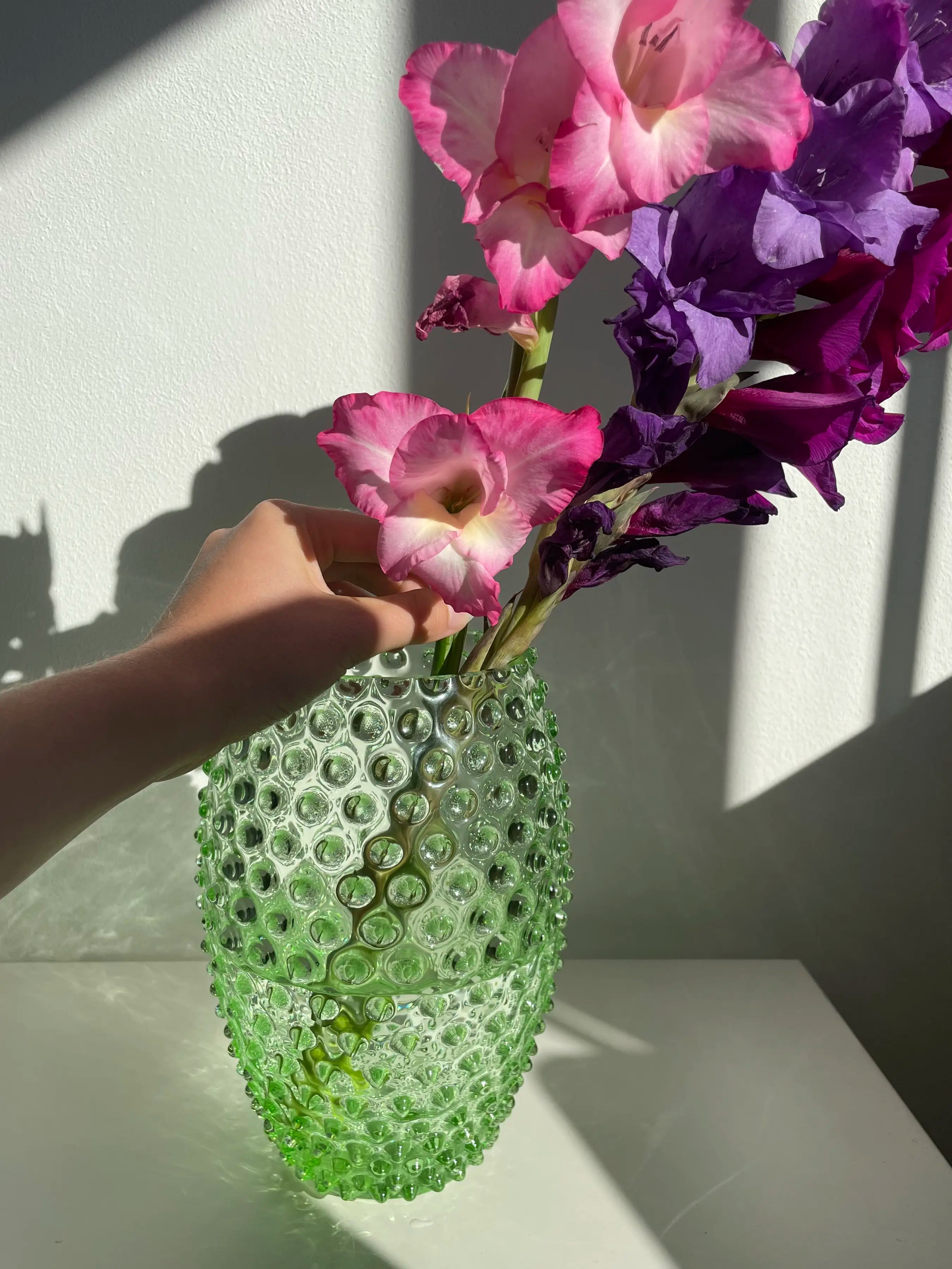 klimchi-hobnail-vase-ovale-vert-clair-sans-plomb image 2