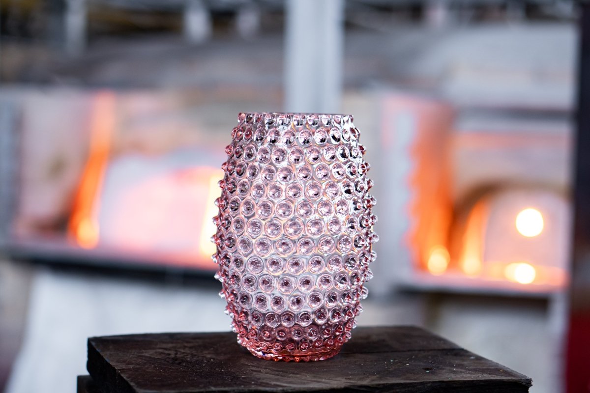 klimchi-hobnail-vase-ovale-rosaline-verre-rose-fleurs image 6