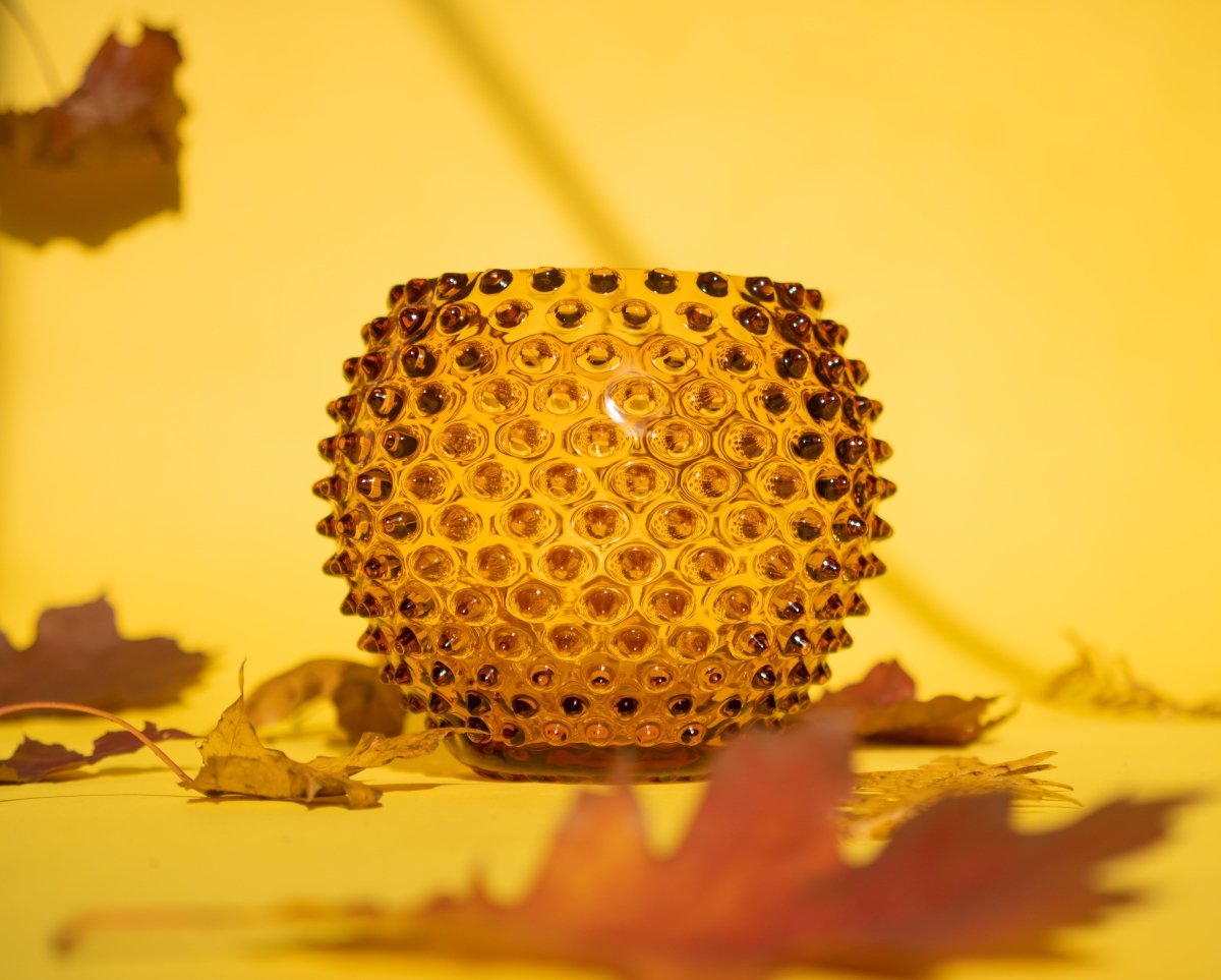klimchi-hobnail-amber-petit-vase-rond-ambre image 4