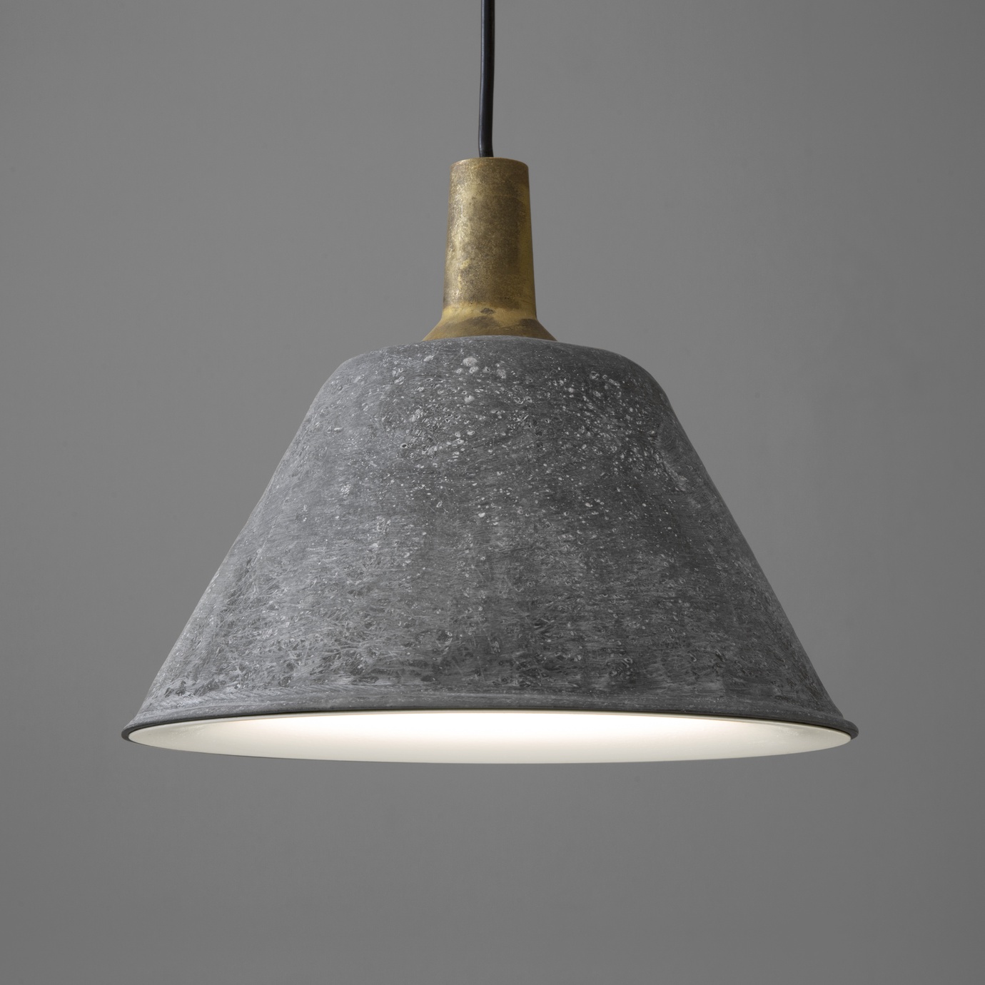 imperfecttolab-lighting-sospeso-suspension-laiton image 2