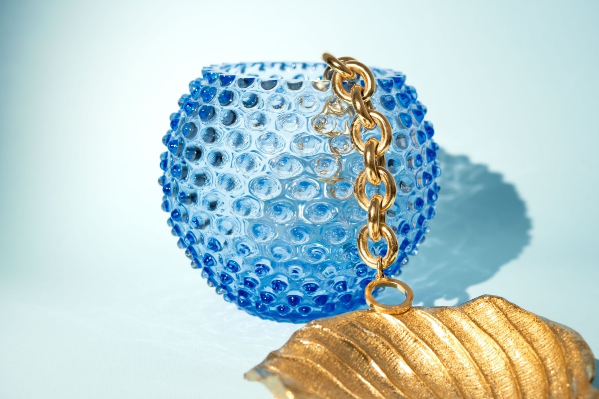 klimchi-hobnail-vase-light-blue-rond-bleu-clair-fleurs image 2