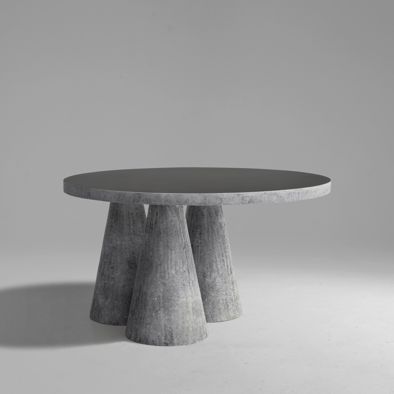 imperfecttolab-tables-equilibrium-table-ronde-c-nes image 3