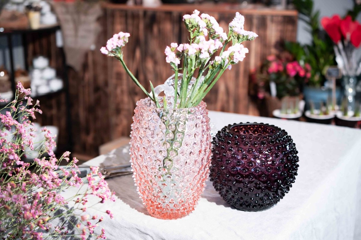 klimchi-hobnail-vase-ovale-rosaline-verre-rose-fleurs image 4