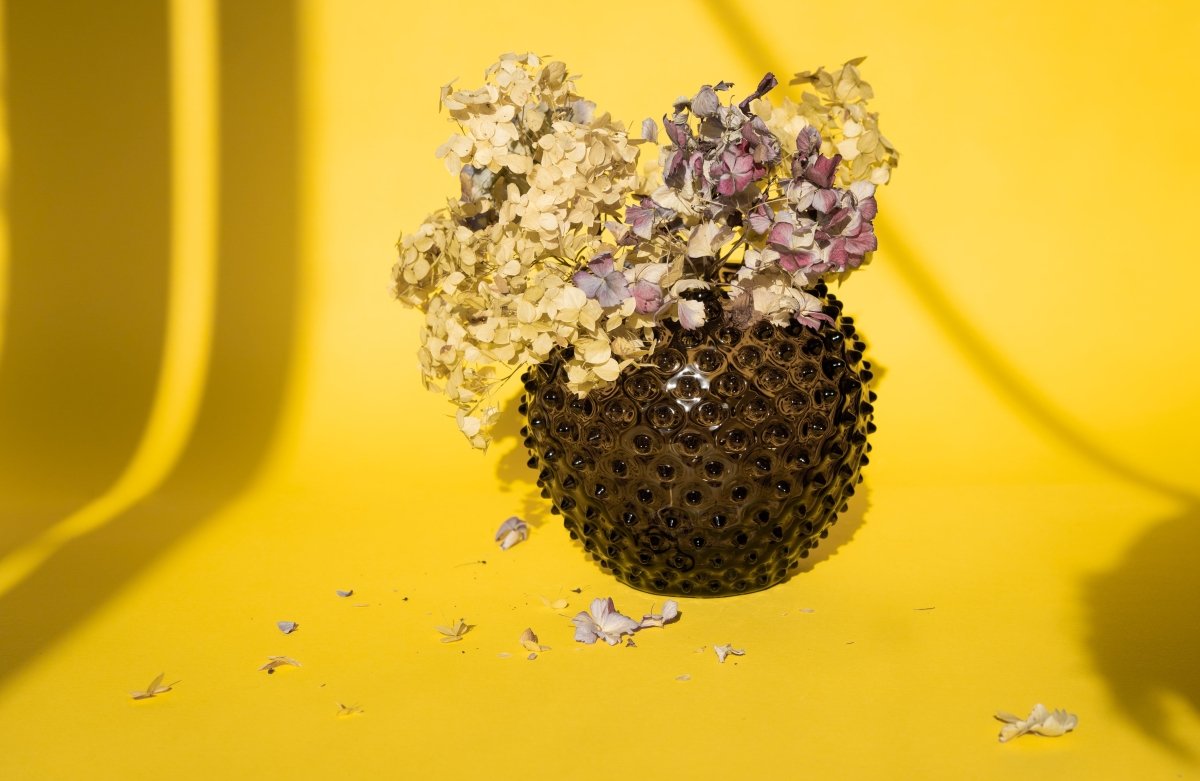 klimchi-hobnail-vase-boule-noir-fum-black-smoke image 4