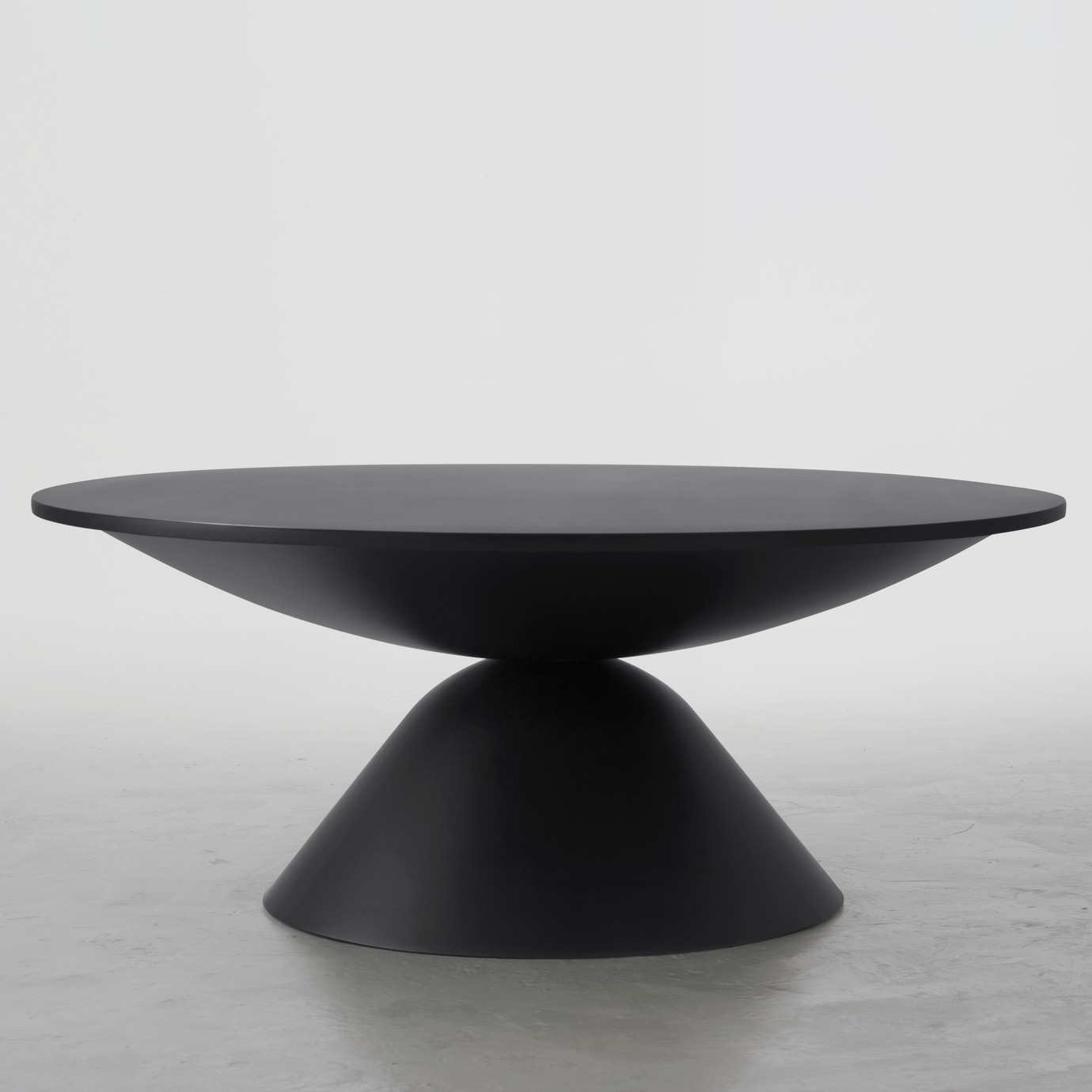 imperfecttolab-plateau-table-ronde-base-cloche image 1