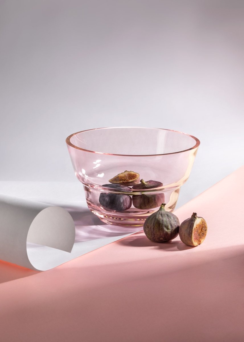 klimchi-shadows-grand-saladier-en-verre-rose-su-de-poli-main image 2