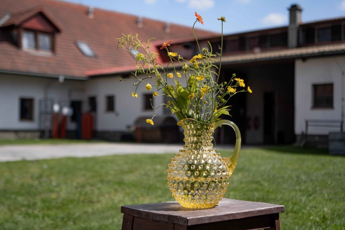 klimchi-hobnail-carafe-citrine-2-l-jaune image 3