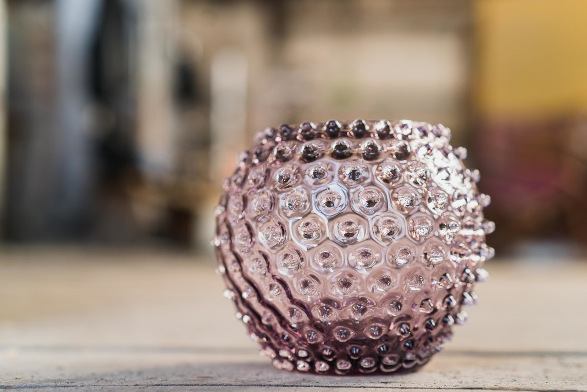 klimchi-hobnail-vase-rond-underlay-violet-verre image 2