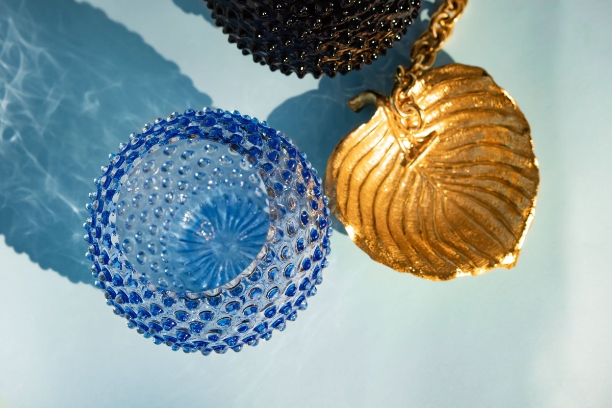 klimchi-hobnail-vase-light-blue-rond-bleu-clair-fleurs image 3