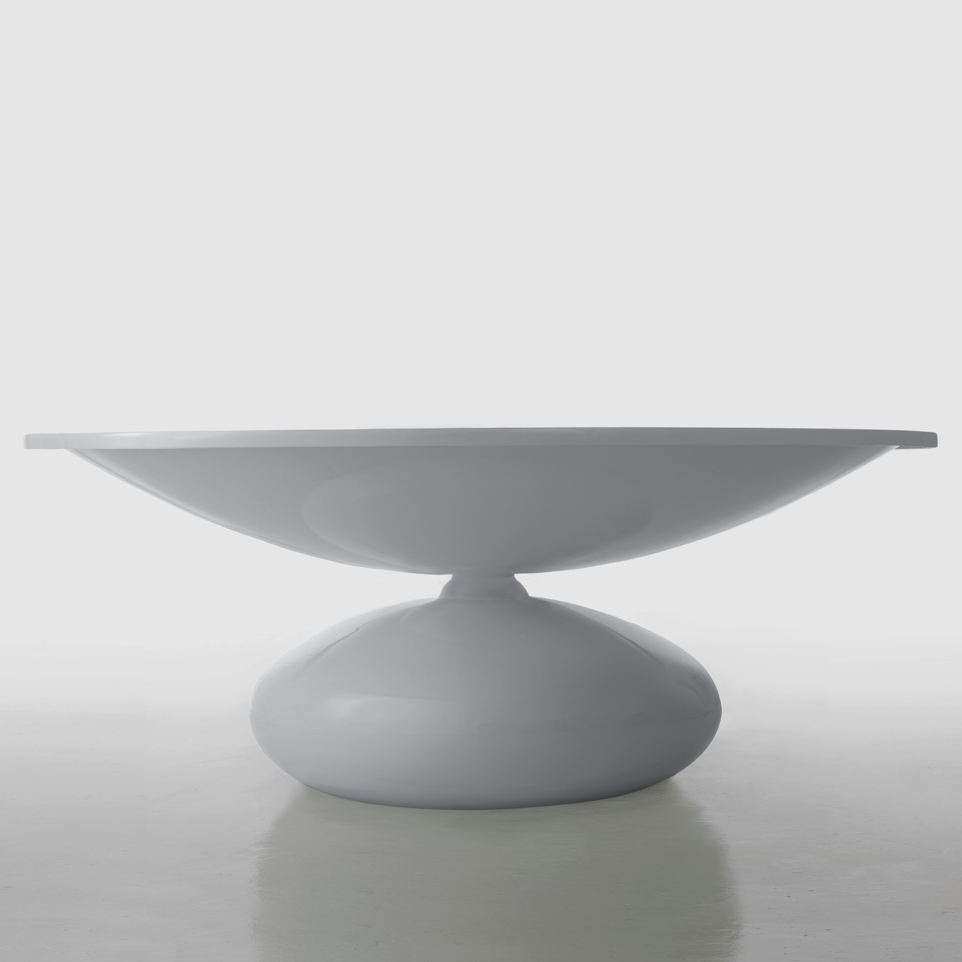 imperfecttolab-bacone-table-ronde-pied-central image 3