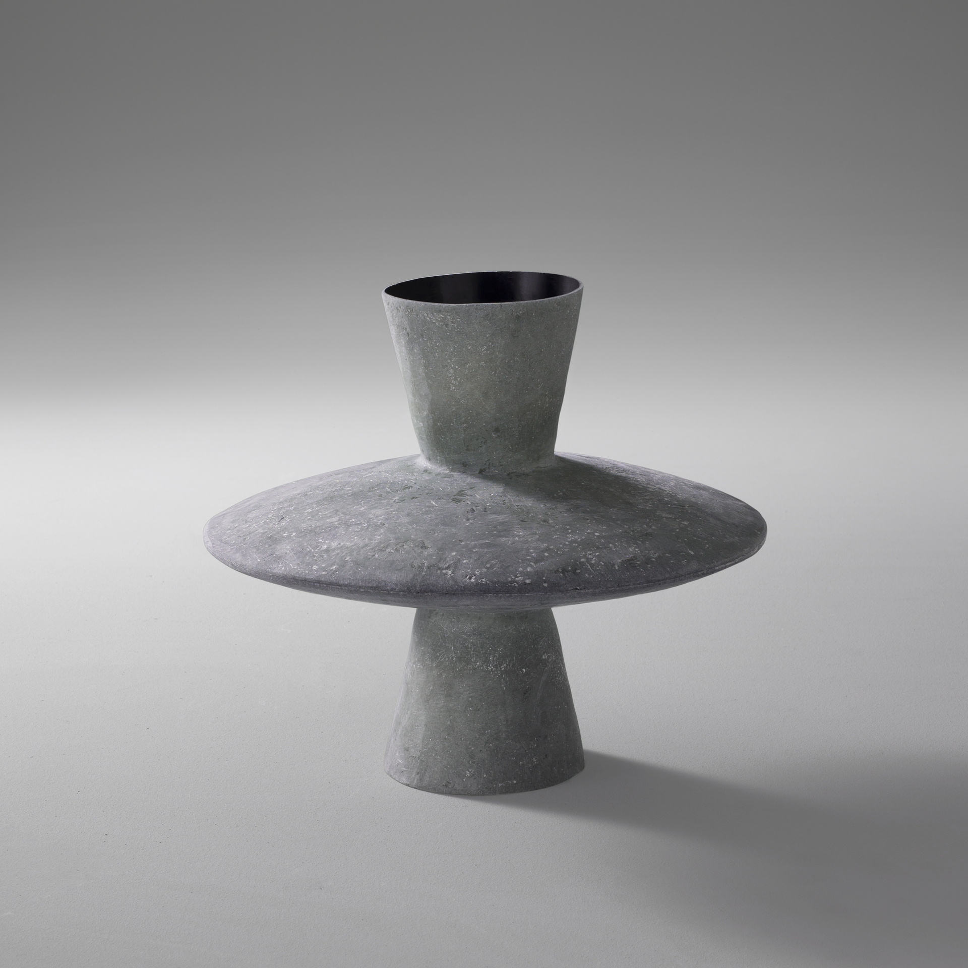 imperfecttolab-echo-vase-design-g-om-trique-fibre-de-verre image 2