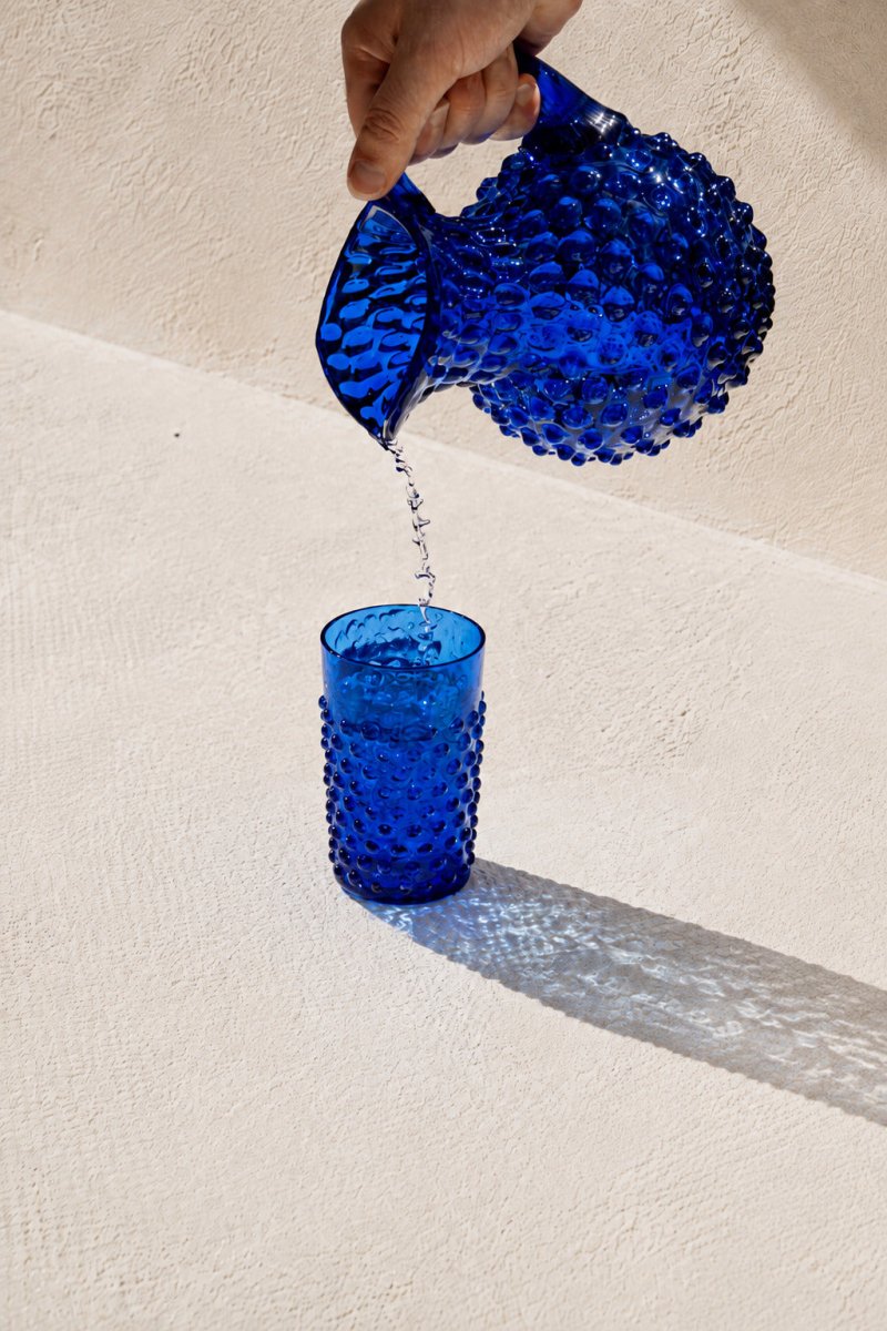 klimchi-hobnail-carafe-electric-blue-small-1-l-bleu-lectrique image 3