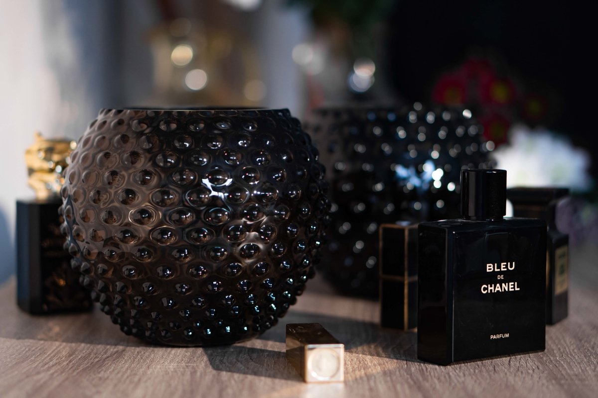 klimchi-hobnail-vase-boule-noir-fum-black-smoke image 2