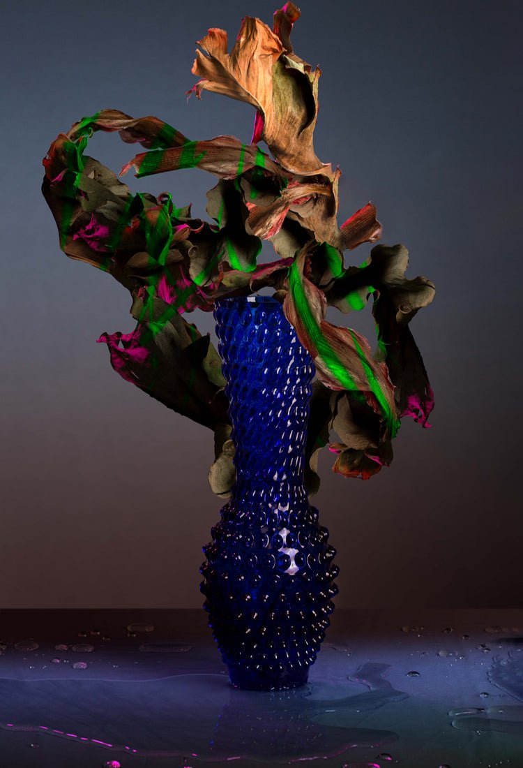 klimchi-fugu-vase-en-verre-bleu-lectrique image 2