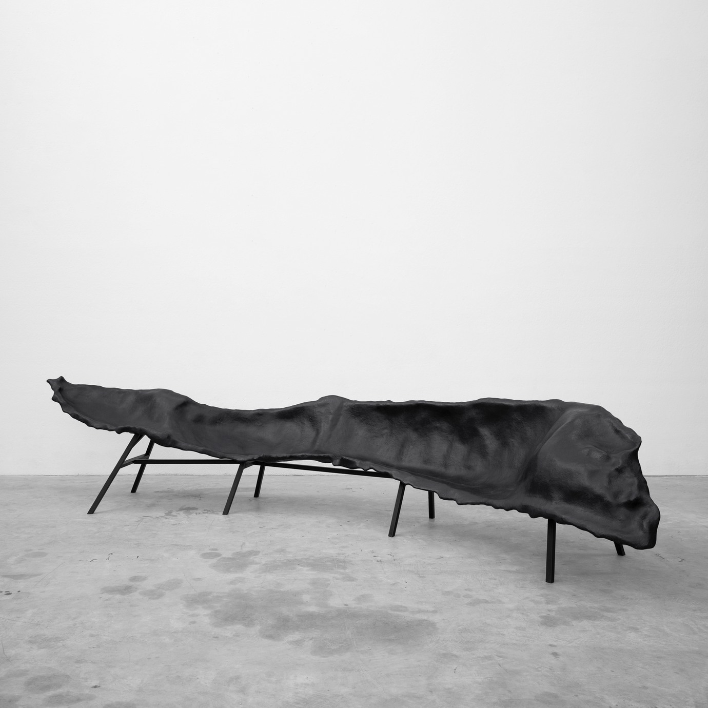imperfecttolab-qirat-fauteuil-enveloppant-dition-limit-e image 2