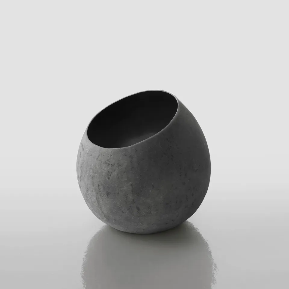 imperfecttolab-accessories-alma-vase-sph-re-oblique image 1