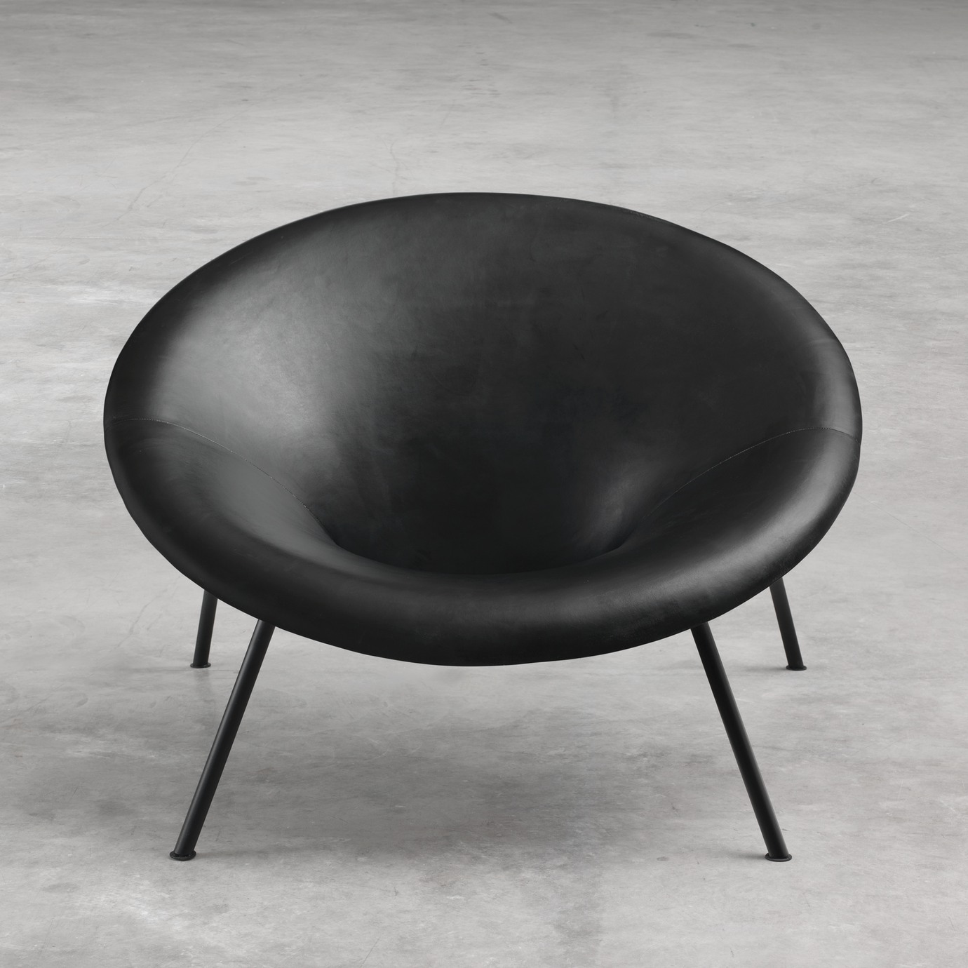 imperfecttolab-puka-fauteuil-fibre-de-verre-assise-ronde image 2