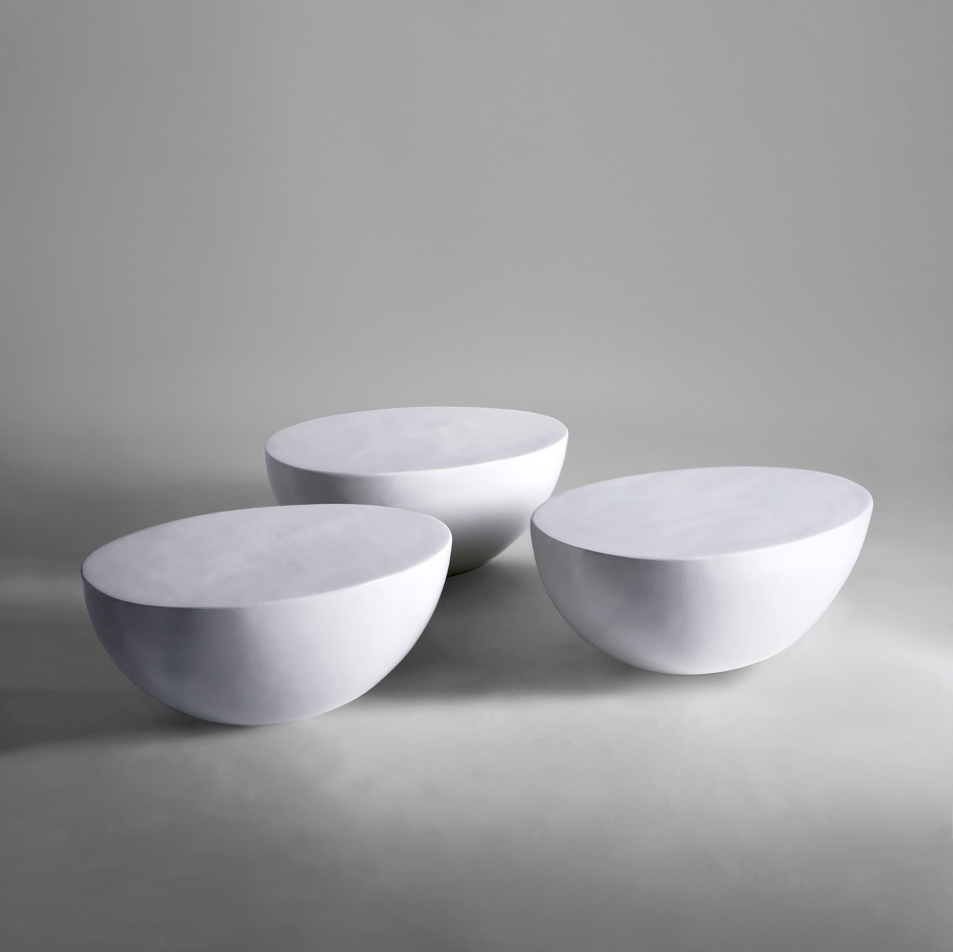 imperfecttolab-semi-table-basse-ovale-fruit-arrondi image 1
