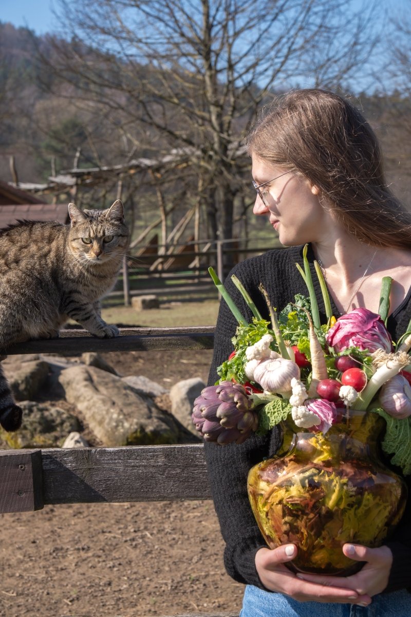 klimchi-marika-grand-vase-bronze-bouquets image 3