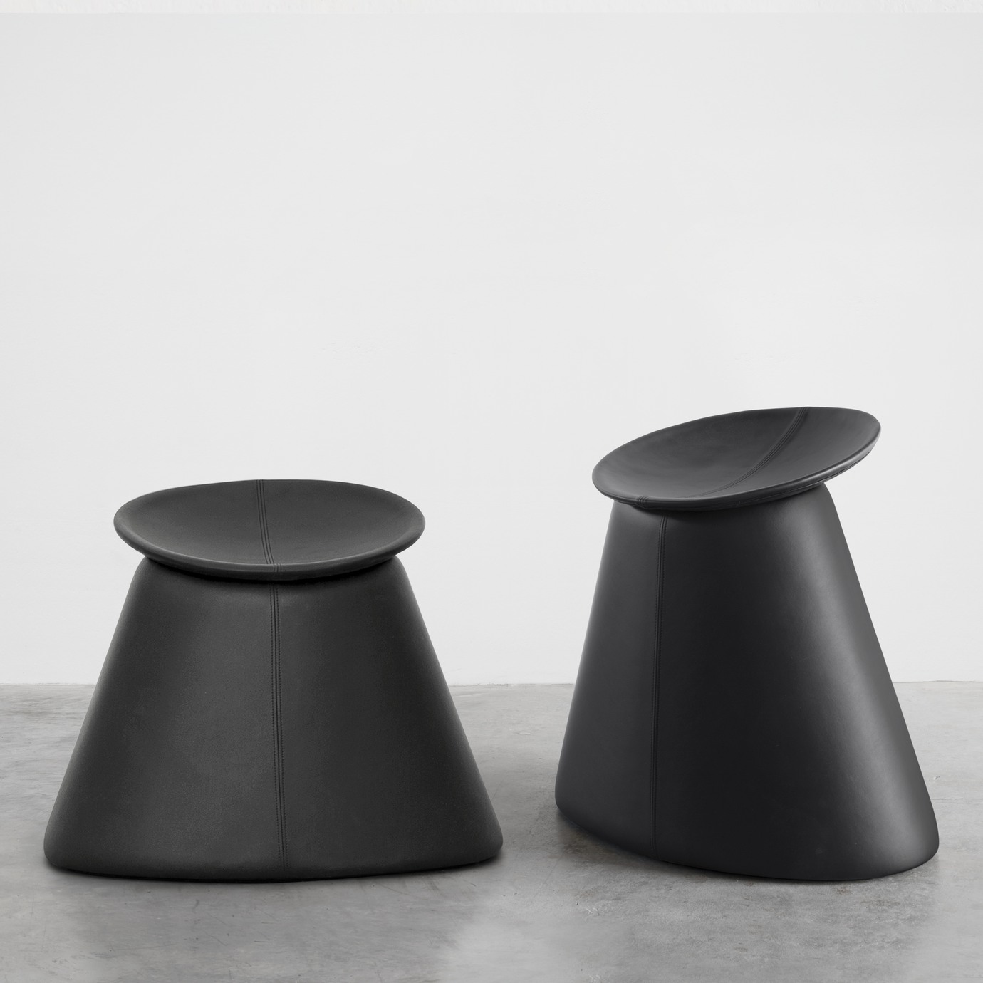 imperfecttolab-svasato-assise-rembourr-e-base-vas-e-confort image 1