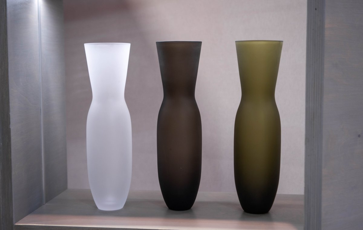klimchi-monochrome-olive-vase-vert-23-cm-artisanal image 5