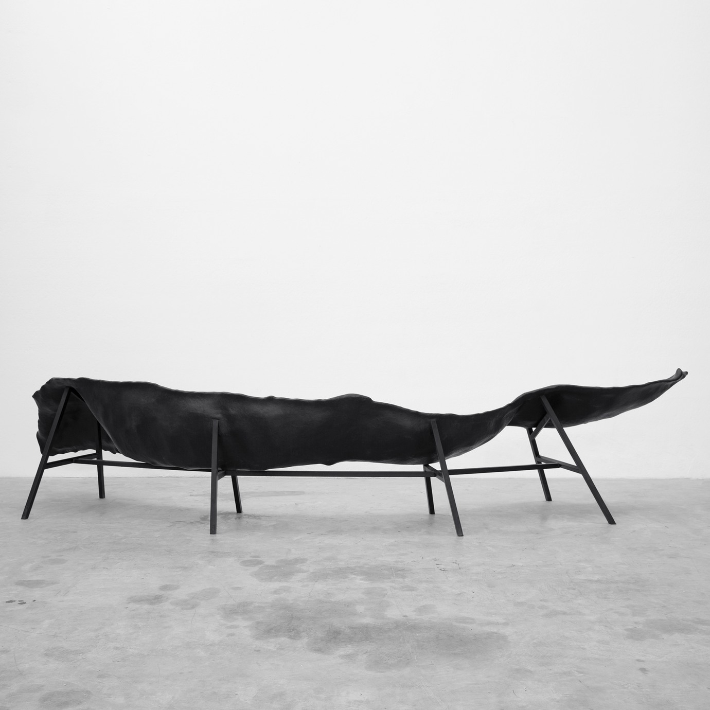 imperfecttolab-qirat-fauteuil-enveloppant-dition-limit-e image 3