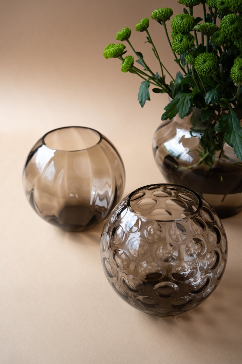 klimchi-marika-vase-rond-noir-fum-cristal-petit-format image 2