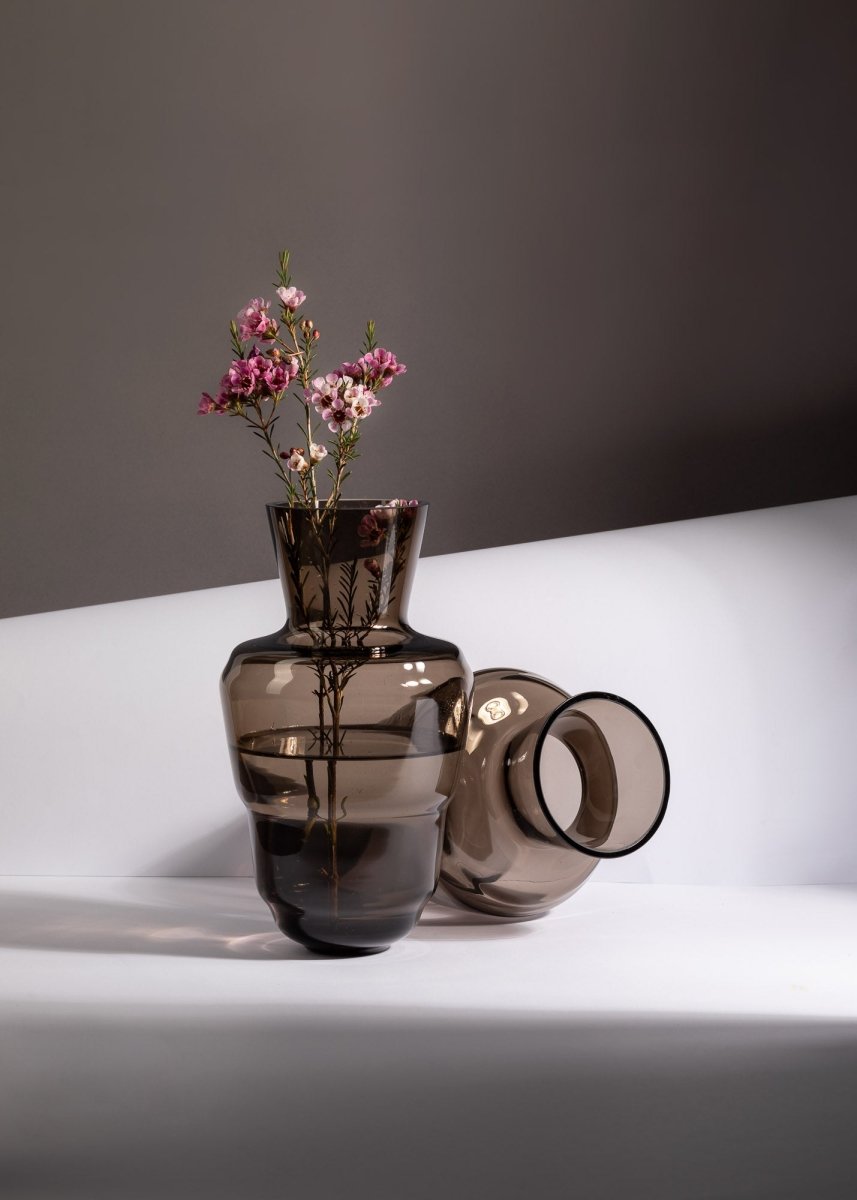 klimchi-shadows-vase-gris-midnight-grey-petit image 2